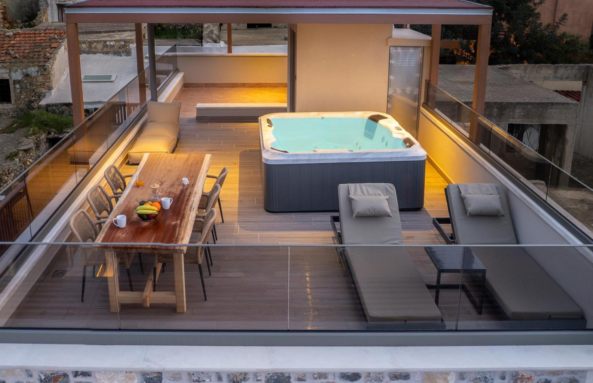 Villa Nicole - Private Pool & Rooftop Jacuzzi Hersónissos Extérieur photo